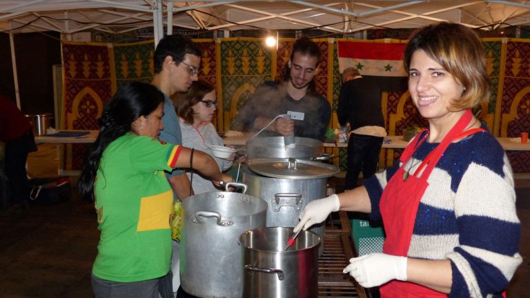 “Festa de la Sopa”, intercultural recipes against racism