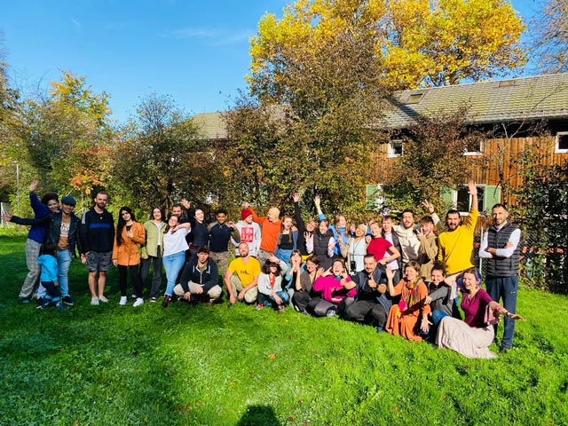 participants of Peace with nature and inner peace smiling for a picture